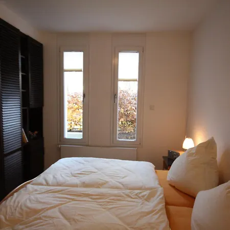 Warnemuende Captain Jonny 11042